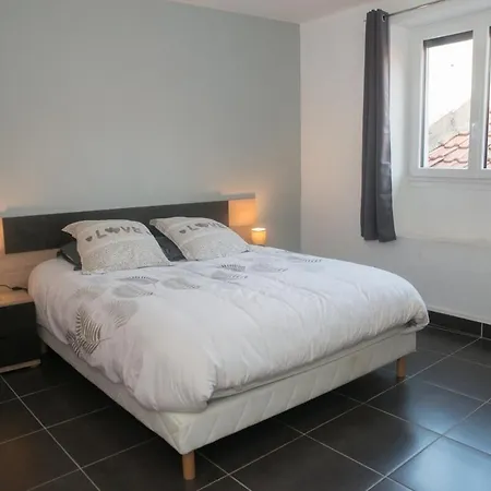 Maison De Meublee 60m2 *